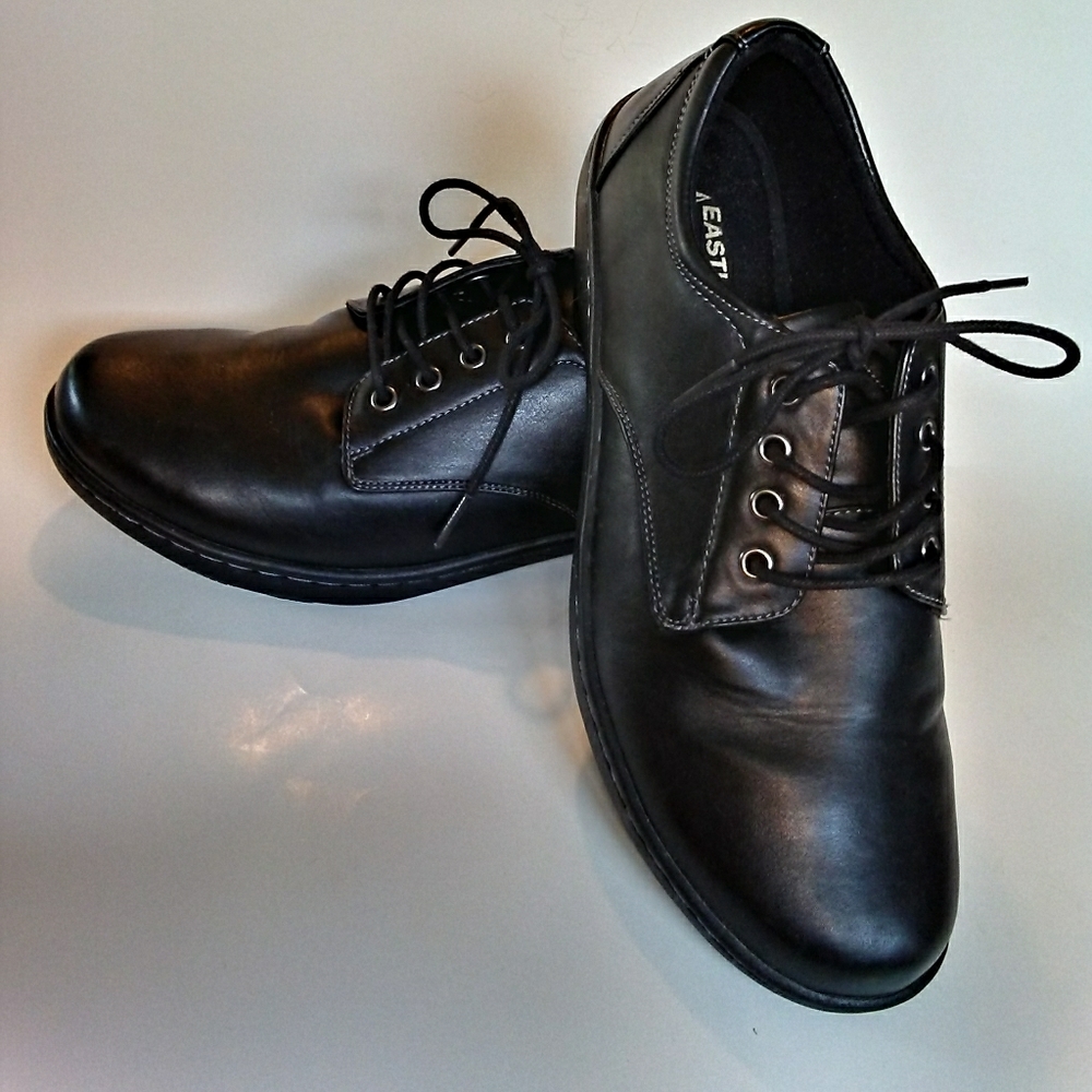 Eastland Lace Up Black Walking Shoe Wm 9.5M EUC